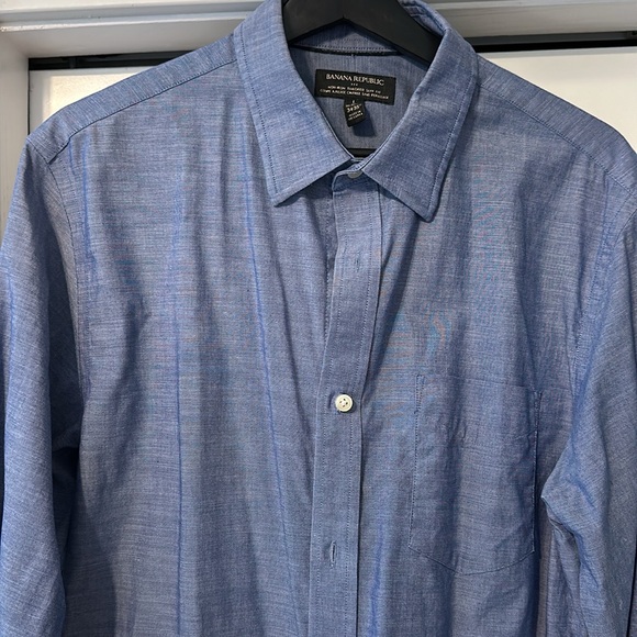 Blue dress shirt. Great with navy suit for monochromatic look - Picture 2 of 2